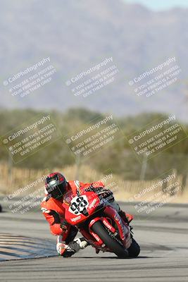 media/Dec-01-2025-Moto Forza (Mon) [[2daa91e15f]]/1-Advanced Group/Session 3 (Turn 3)/